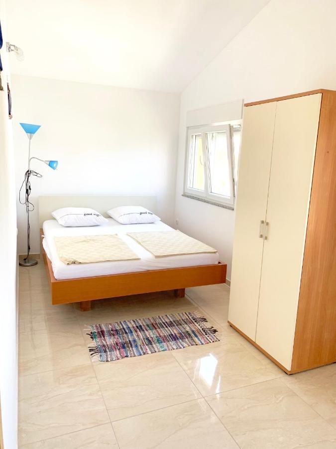 Apartments Buba Vir Bagian luar foto